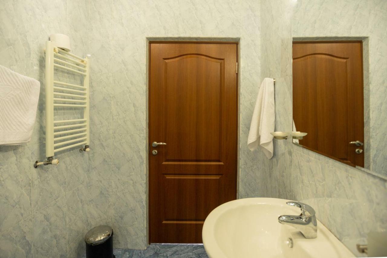 Ariana Family Hotel Dilijan Esterno foto